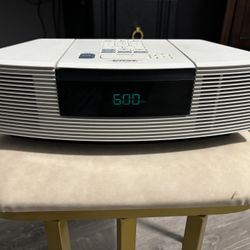 Bose Wave Radio / CD Player with Alarm Clock