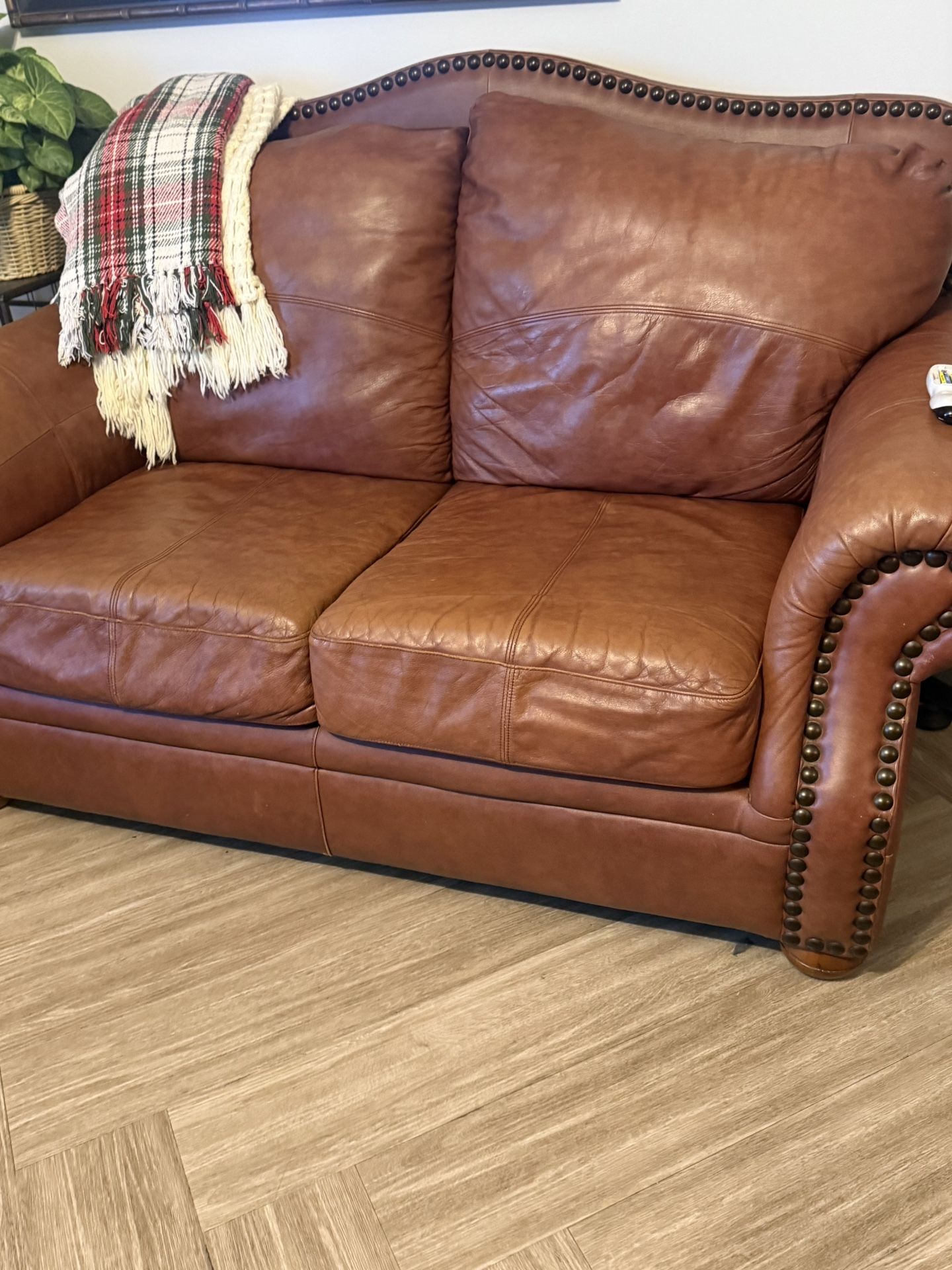 Leather Sofá And Loveseat