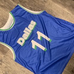 Kyrie Irving jersey 