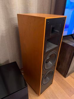 Vintage Klipsch KLF-20 speakers
