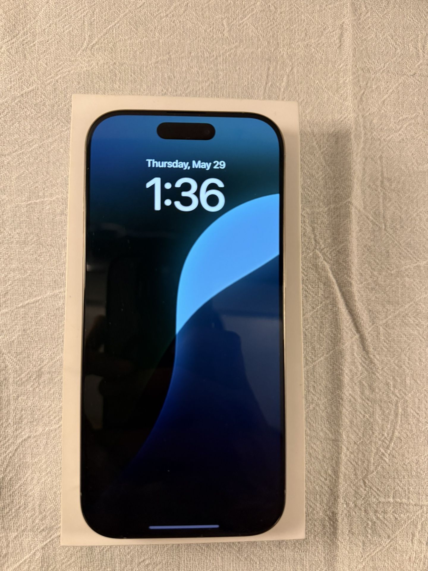 iPhone 16 Pro β Natural Titanium β 128GB β Verizon