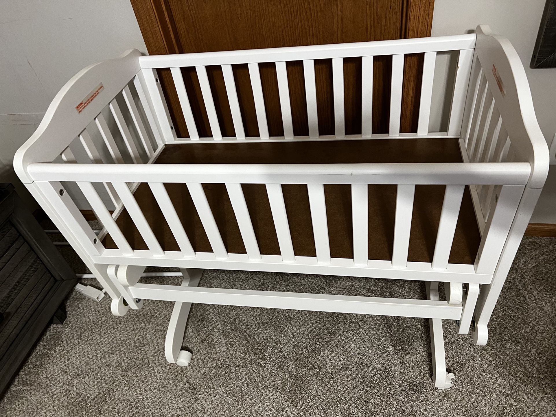 Swinging Bassinet