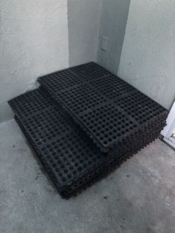 Interlocking Rubber Mats