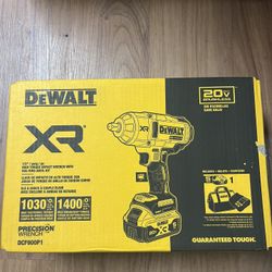 DEWALT 1/2 High Tourque Impact Wrench With Hog Ring Anvil Kit