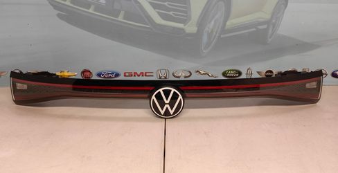 2023-2025 VOLKSWAGEN ID.4 REAR LIFTGATE CENTER LIGHT BAR