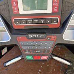 Treadmill SOLE F65 