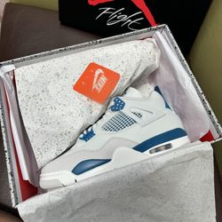 Jordan 4 Military Blue Size 8.5