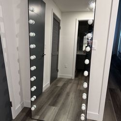 Floor mirror