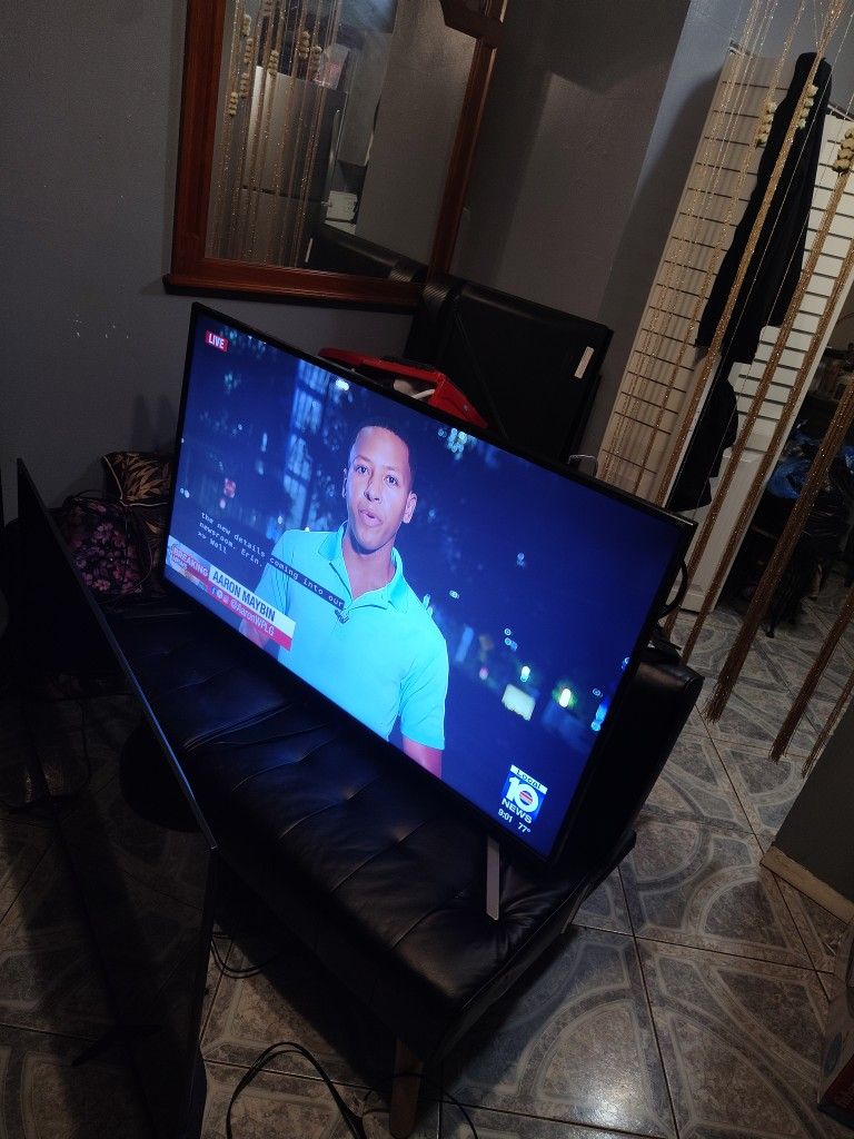 SCEPTRE TV UHD 4k 55"