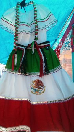 Traje Tricolor