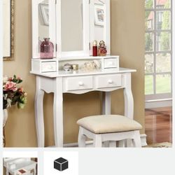 VANNITY WHIT STOOL NEW IN BOX ☎️ 1714586,2564 