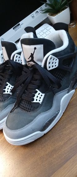 Air Jordan Retro 4