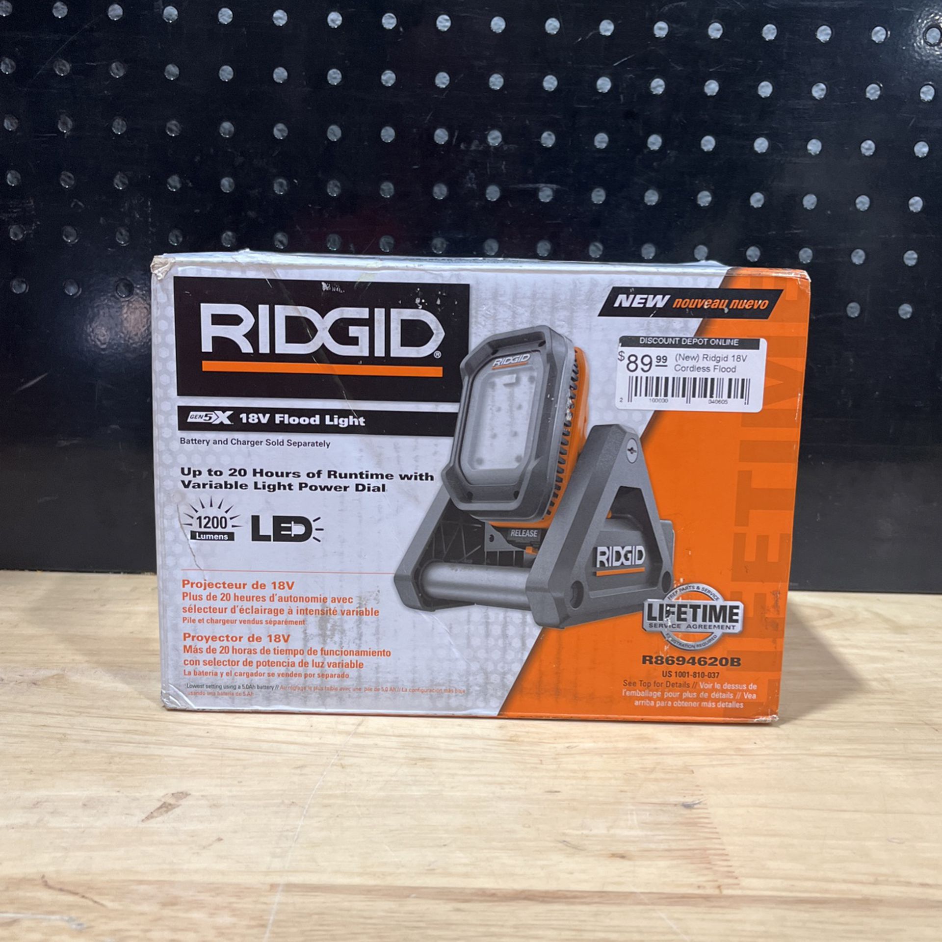 RIDGID 18V Cordless Flood Light with Detachable Light (Tool Only) for Sale  in Phoenix, AZ OfferUp