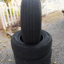Set Used265/65R18  (4 TIRES)
