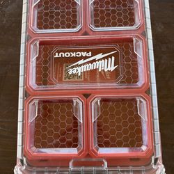Milwaukee PACKOUT 5 Compartments Small Parts Organizer