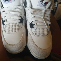Jordan 4