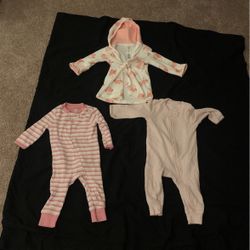 6-9 Months Old Girl Pajamas And Robe 