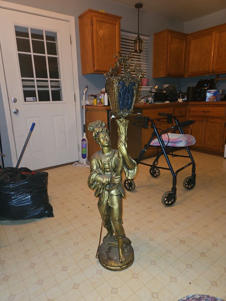 Antique/Vintage African Warrior Statue/Lamp  It Has Markings Pat Pend.    GIM 645  M.C