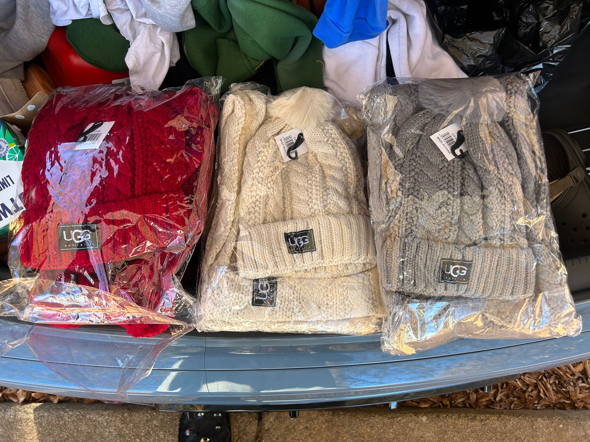 Ugg Hat And Scarf Set 