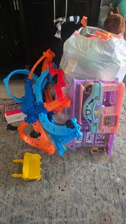 FREE TOYS