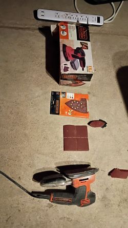 Black And Decker mouse Sander.