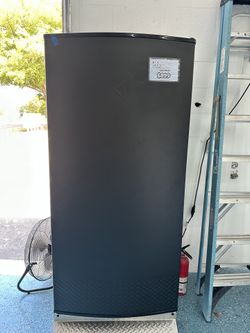 New Freezer Gladiator New With Warranty