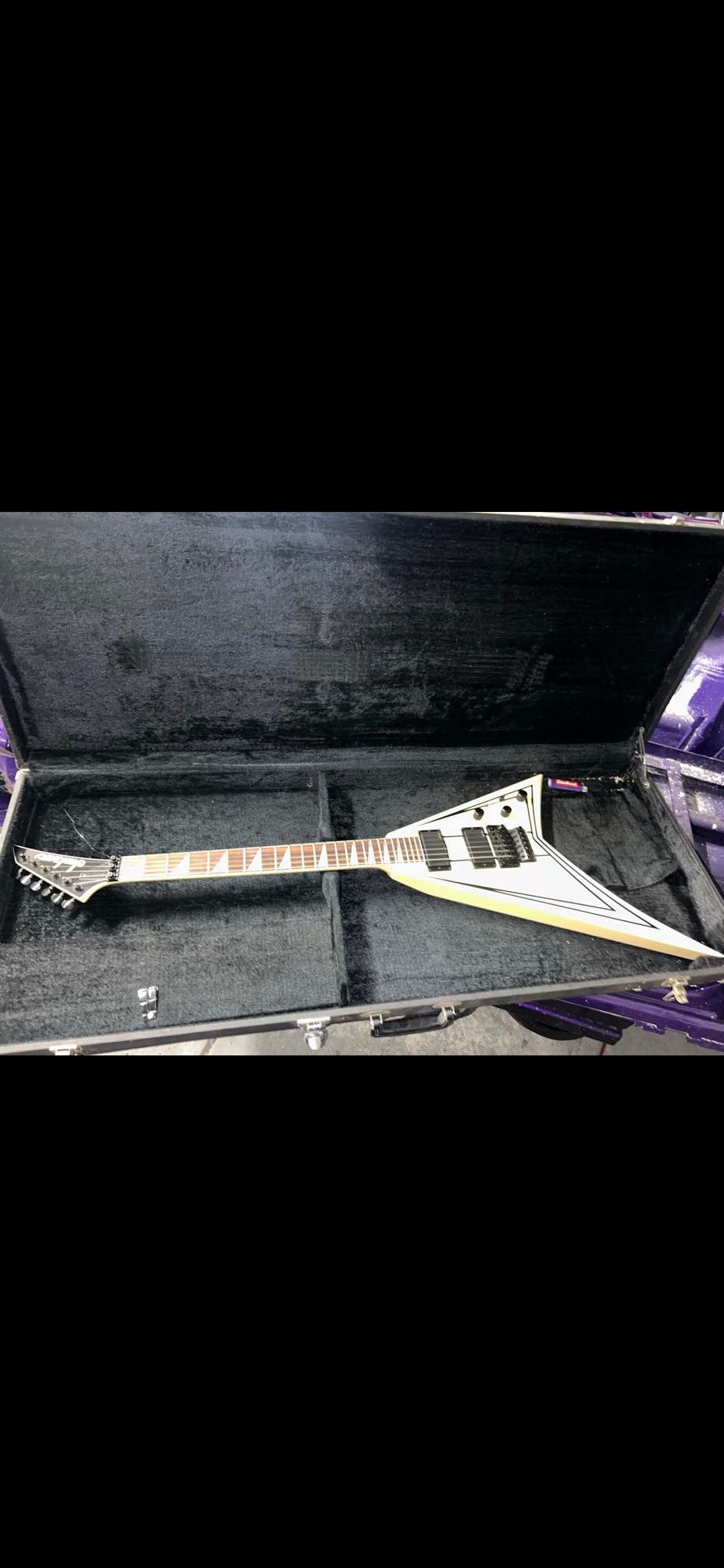 Jackson V-Style Electric Guitar – Ivory Finish w/ Case – Great Condition!