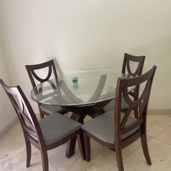 Glass Top Round Table And Four 4 Chairs