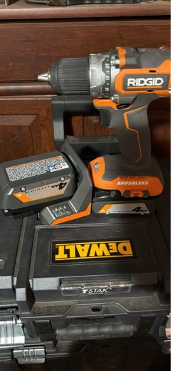 RIDGID 18V Brushless Drill with Two 4Ah Batteries