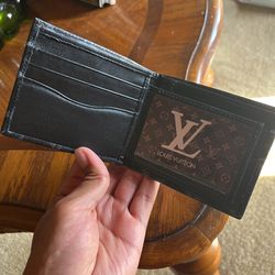 Louis Vuitton for Sale in Sanger, CA - OfferUp