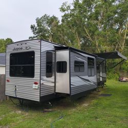 
🌟 2020 Jayco 40FBTS Bungalow – Pristine, Spacious & Move-In Ready!