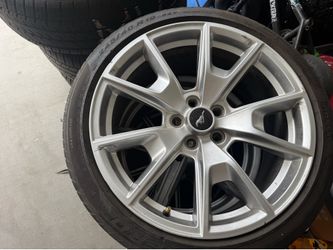 Mustang rims and tires 19”