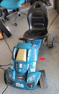 Hot Wheels XL Pedal Go Kart