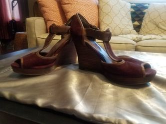 Aldos wedge with suede