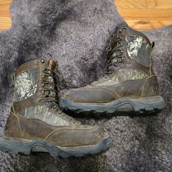 Women's Danner 8" pronghorn hunting boot 
Size 7.5