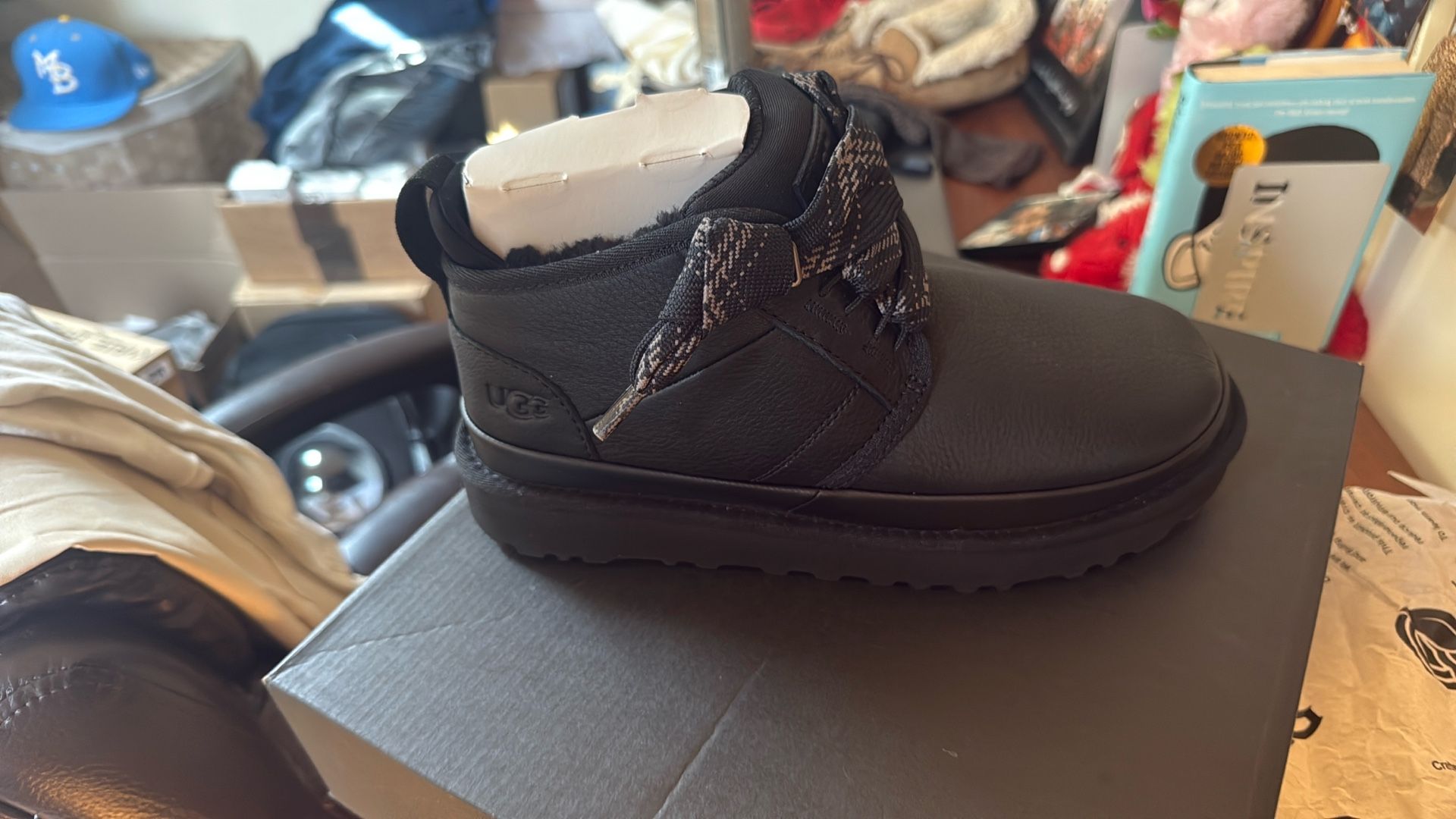 Mrs Ugg Sneaker Boat