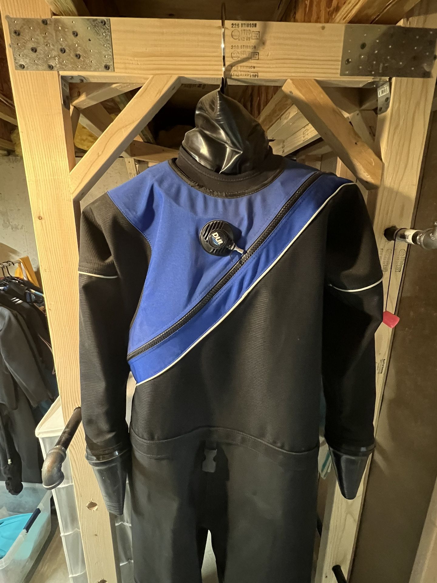 DUI CLX drysuit -L