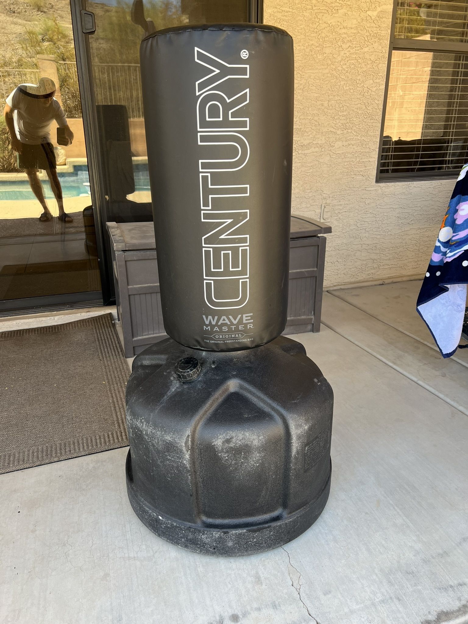 Century Wavemaster adjustable Punching Bag