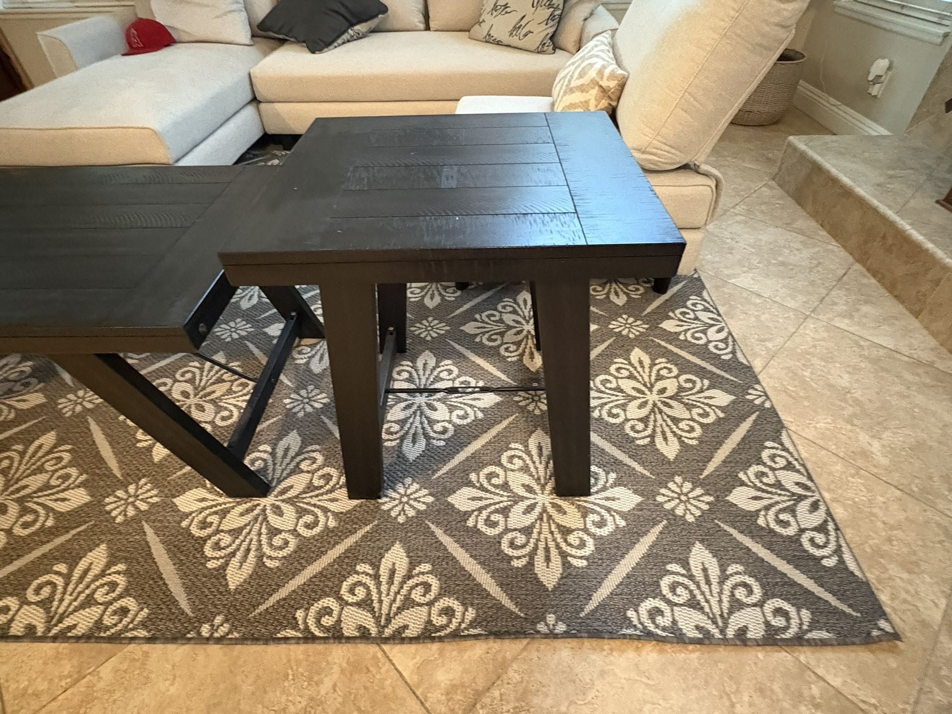 Set of (3) Coffee table, and End tables in excellent condition from living spaces. Lake Forest, 92630 Pick up only.