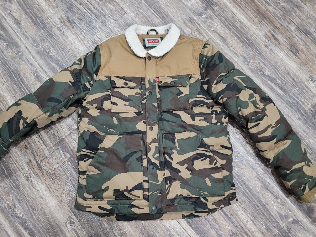 LEVI'S Men's Diesel Faux Shearling Lined Camouflage Jacket M. Like new