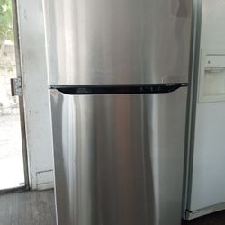 LG Refrigerator 30Wx66Hx31D