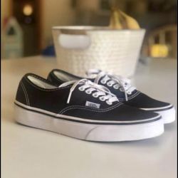 Vans Size 8 Woman’s 