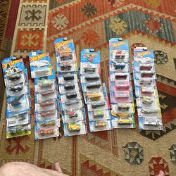 Hot wheels 42 New In Package Star Wars Batman Barbie 