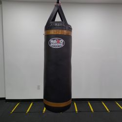 100pound Punching Bag Brand New Made In USA 