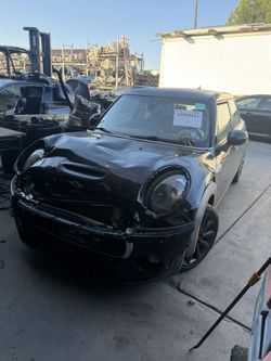 Parting Out! 2019 Mini Cooper S Hardtop For Parts!