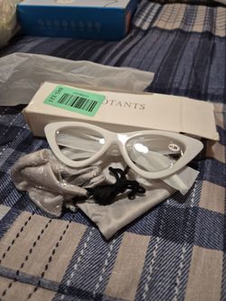 Reading glasses