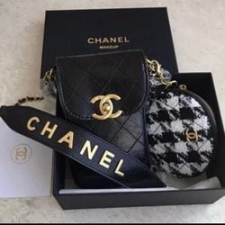 Brand New In box VIP Twin Bags Crossbody Black $138