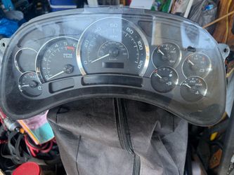 Escalade cluster