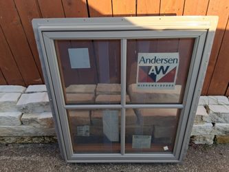 Casement Window/Ventana Abatible