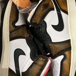 Jordan 1 Mid
